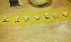 Lezione di cucina e degustazione a casa di una Cesarina a Parma