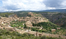 Guided tour to Alquézar from Barcelona with wine tasting