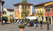 Serravalle Designer Outlet: shopping tour da Milano