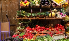 Lezione di cucina in un agriturismo toscano con partenza da Livorno