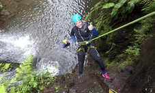 São Miguel: Ribeira dos Caldeiroes Canyoning Experience