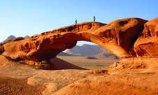  Tour in jeep di un'intera giornata nel deserto del Wadi Rum