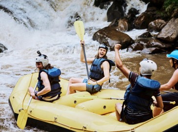 Omaggio dipendenti esperienze canyoning e rafting