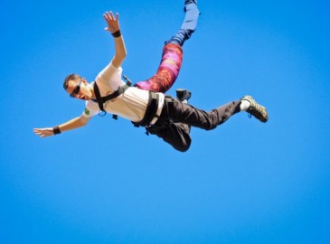 Bungee jumping