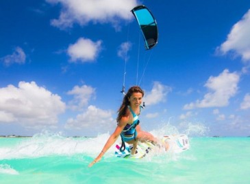 Lezioni di Kitesurf a Stagnone e Roma