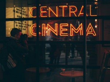 Regali Natale Last Minute Biglietti Cinema ed Esperienze