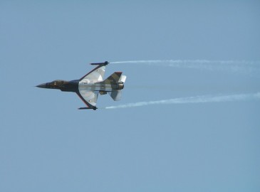 Pilota un jet