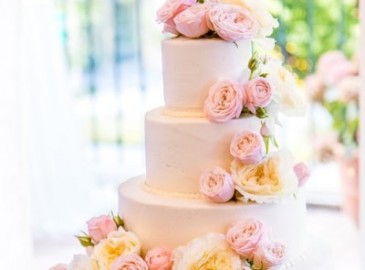 Torta nuziale giorno del matrimonio
