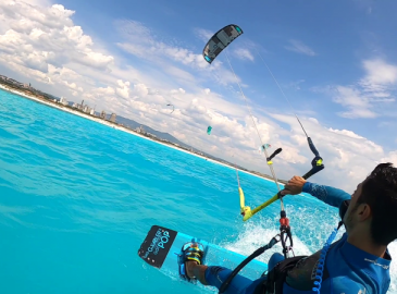 Vola sulle onde di Livorno! Corsi di Surf e Kitesurf