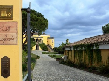 Idee Regalo Soggiorno Castello e Agriturismo Serragiumenta - Calabria