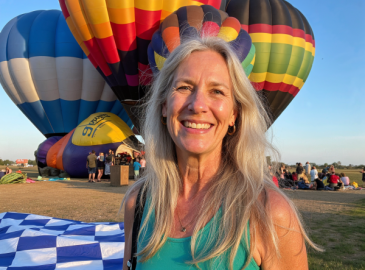 Regali per Lei Over 60: Eleganza, Relax e Emozioni da Ricordare
