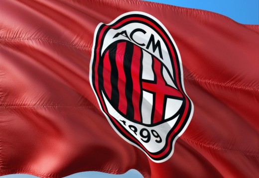 Esperienze Milan: Cofanetti Regalo per Veri Tifosi