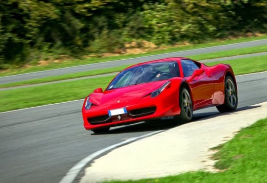 Guida Ferrari al Circuito di Castelletto di Branduzzo - Lombardia