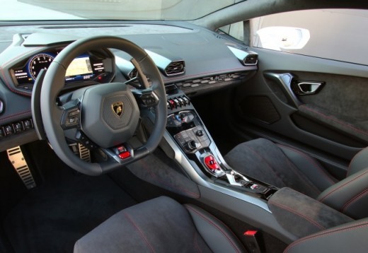 Guida Lamborghini all'Adria International Circuit